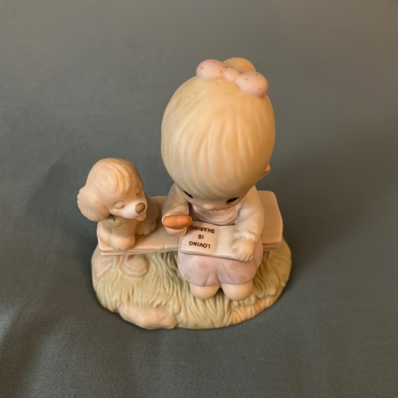Jonathan & David c1995 "Loving is Sharing" Porcelain Figurine Enesco - Picture 1 of 7